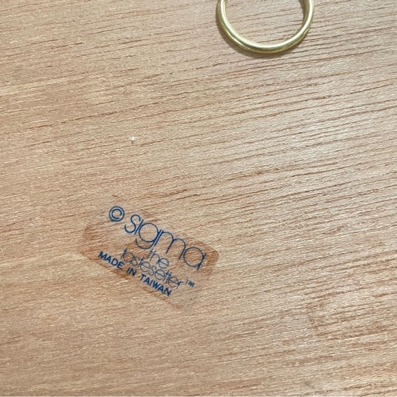 Vintage Sigma the Tastesetter Framed White Cat By Andrea West Wall Tile 1983 7" - Picture 7 of 7